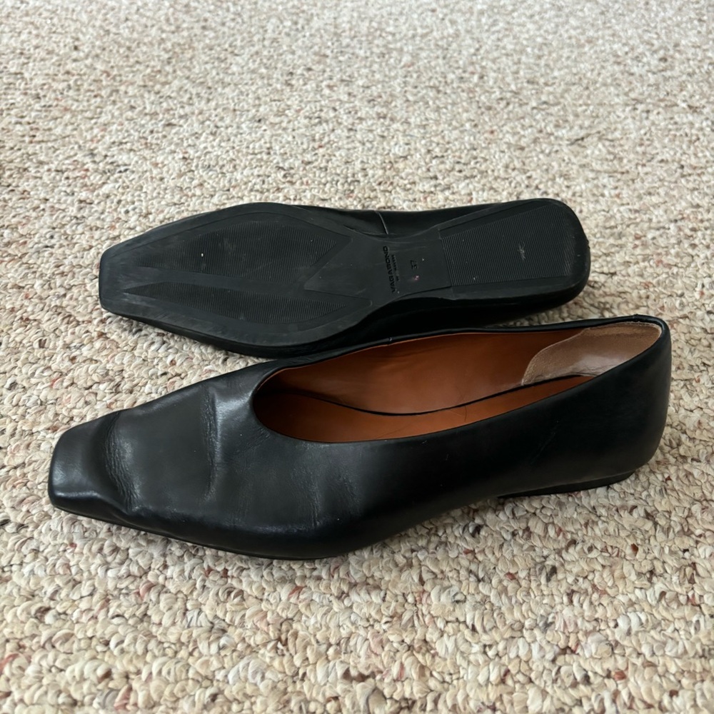 Vagabond black flats square toe 37